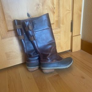 COPY - Sorel slimpack in EXCELLENT condition